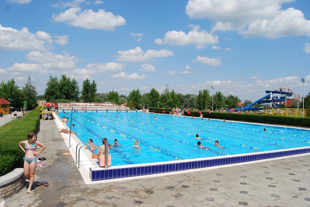 Hotel Termal Tiszaújváros Exterior foto