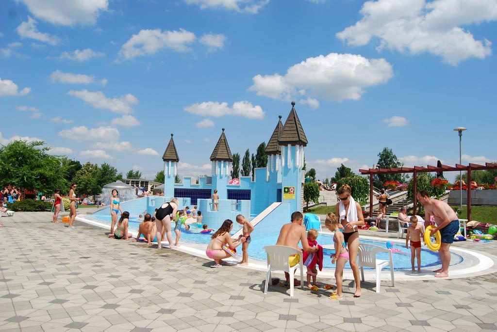 Hotel Termal Tiszaújváros Exterior foto