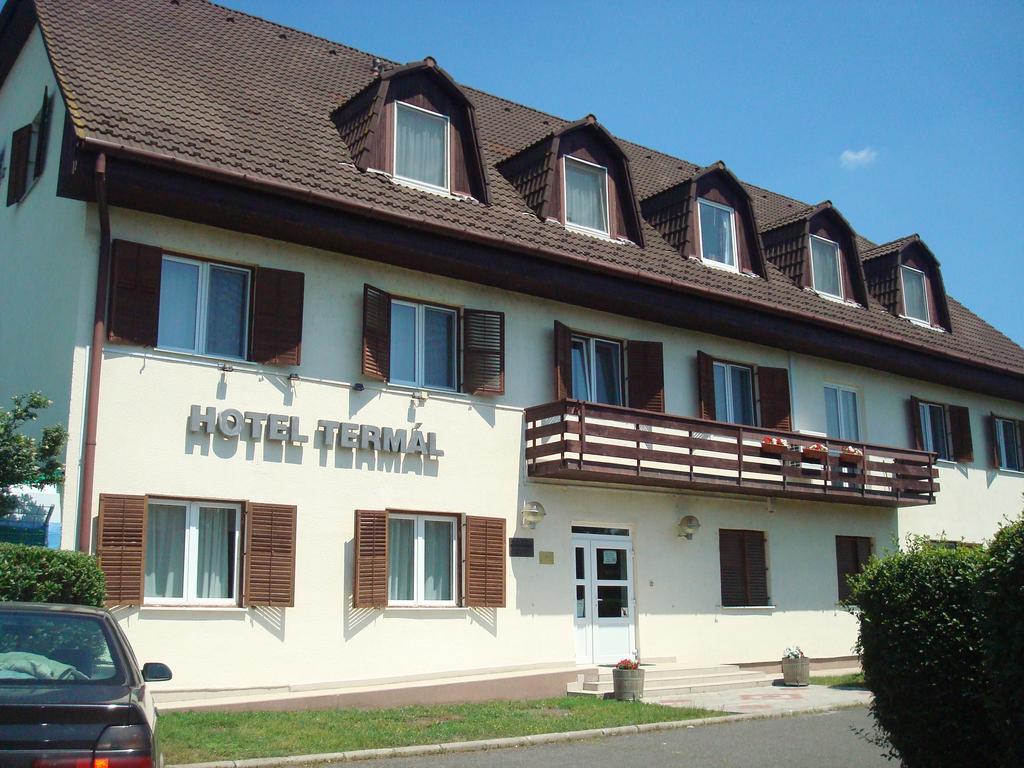 Hotel Termal Tiszaújváros Exterior foto